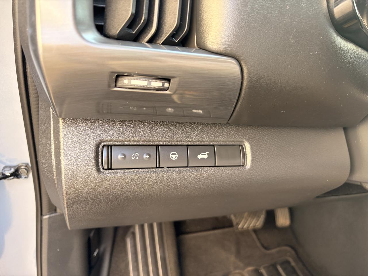 Nissan Pathfinder SL 4WD 2022