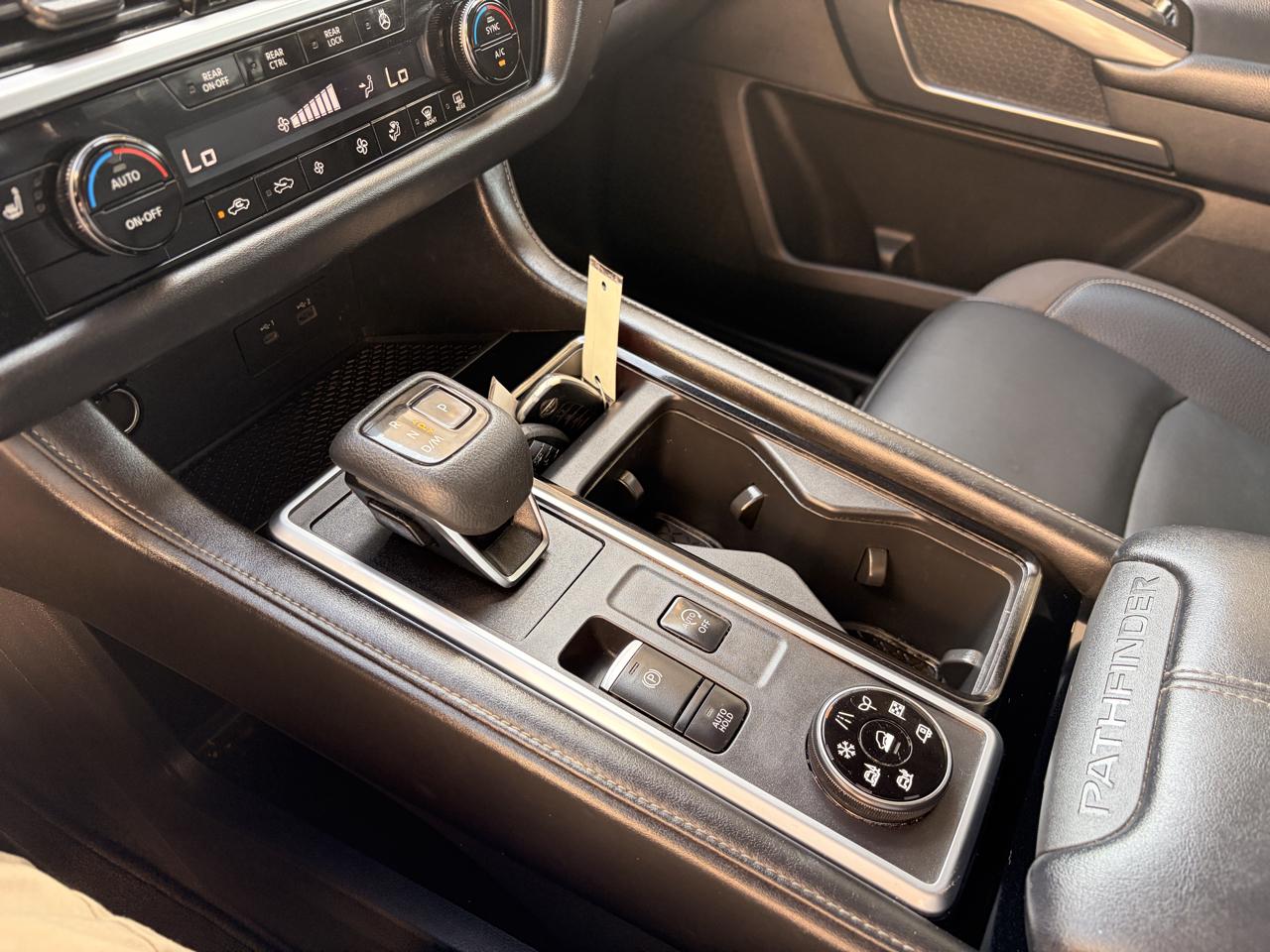 Nissan Pathfinder SL 4WD 2022
