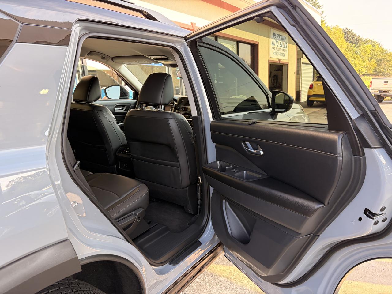 Nissan Pathfinder SL 4WD 2022