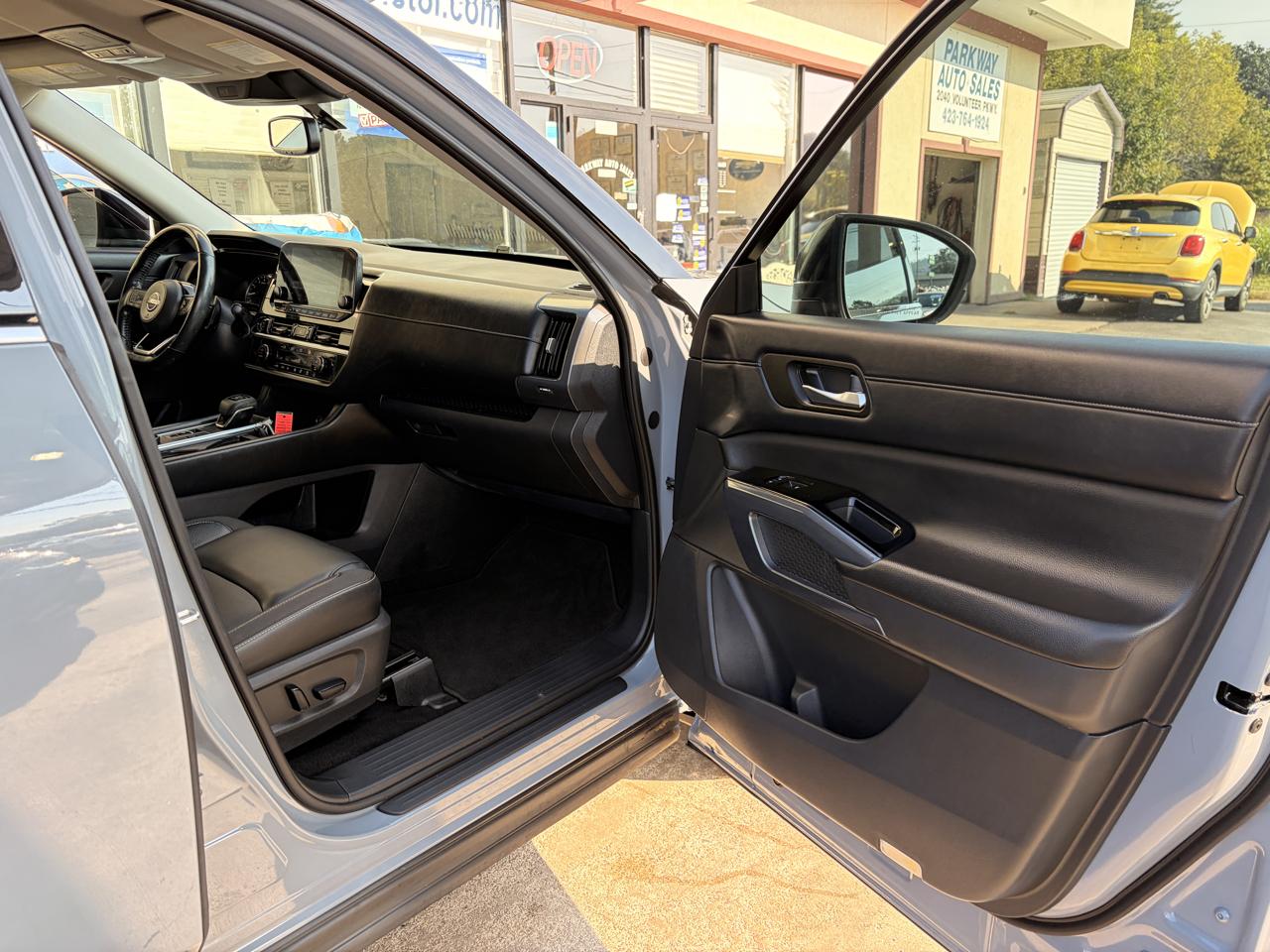 Nissan Pathfinder SL 4WD 2022