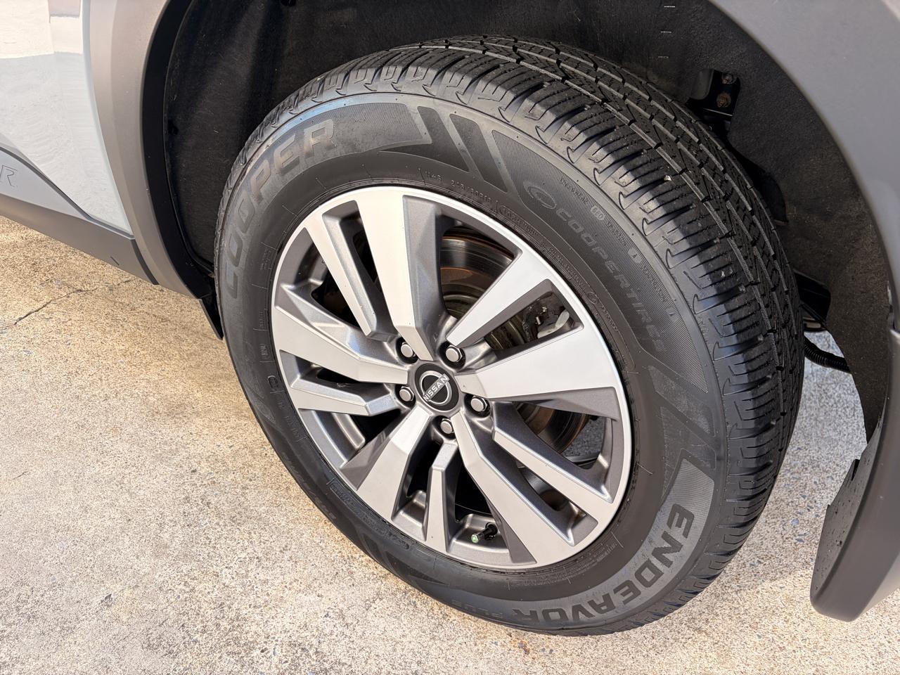 Nissan Pathfinder SL 4WD 2022