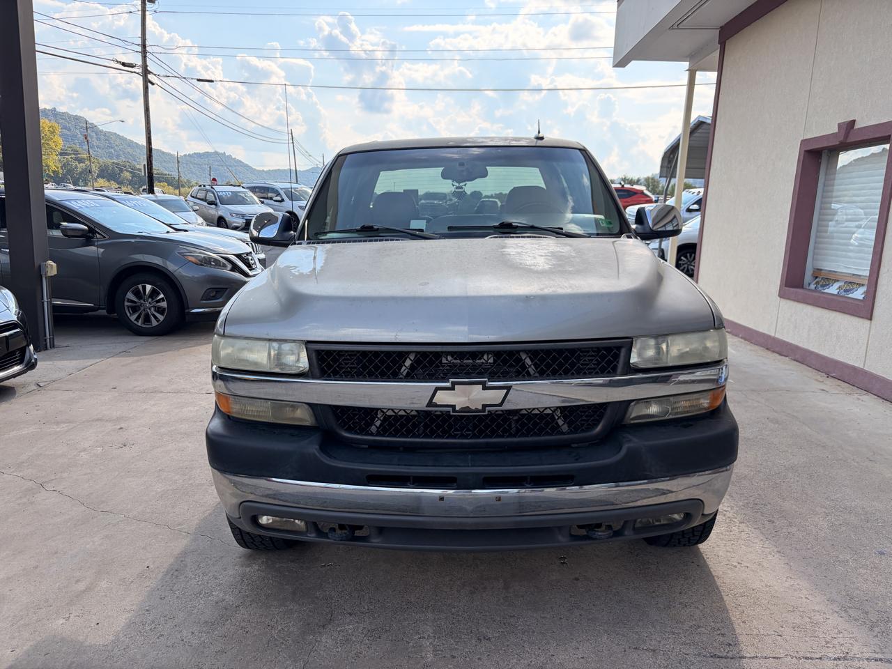 Chevrolet Silverado 2500HD Crew Cab Long Bed 4WD 2002