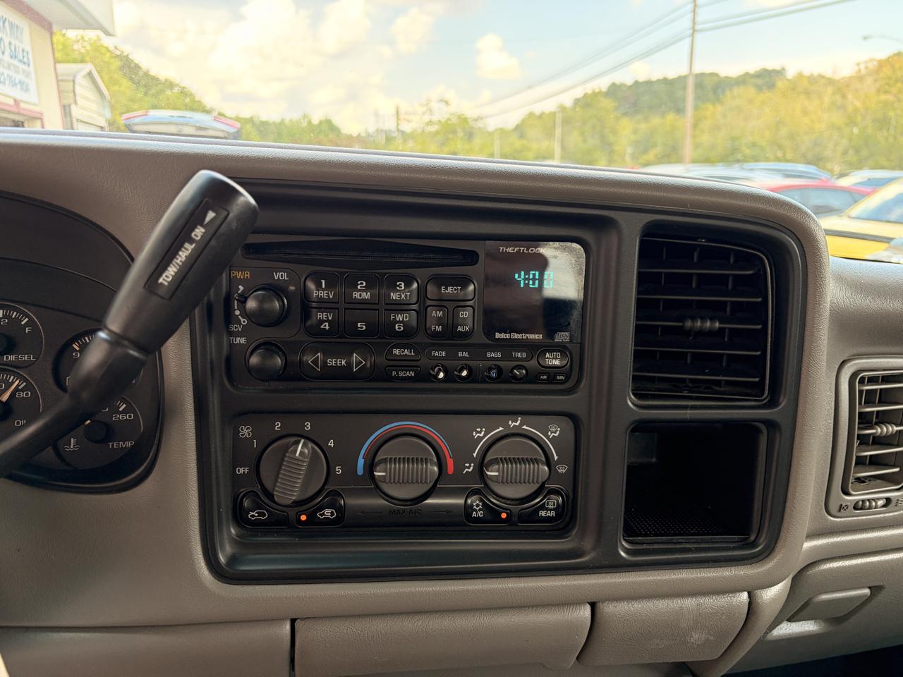 Chevrolet Silverado 2500HD Crew Cab Long Bed 4WD 2002