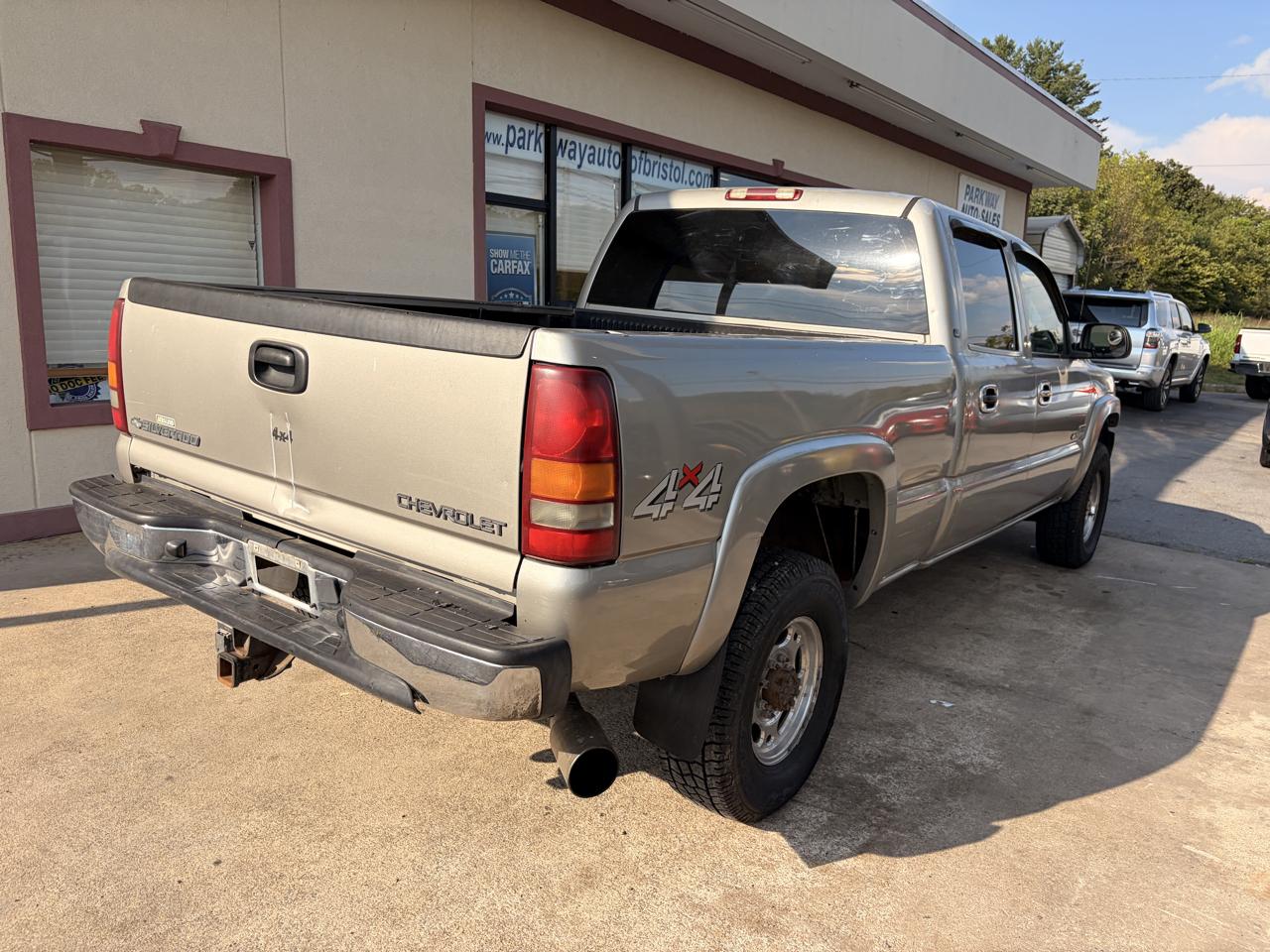 Chevrolet Silverado 2500HD Crew Cab Long Bed 4WD 2002