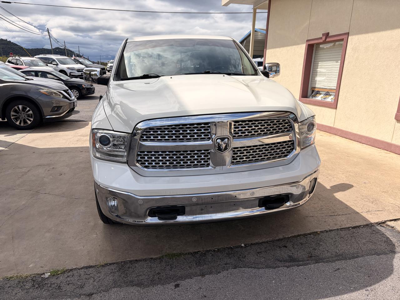 Ram 1500 photo 2