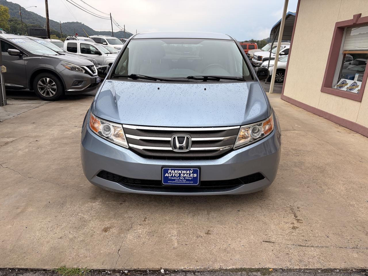 Honda Odyssey photo 2