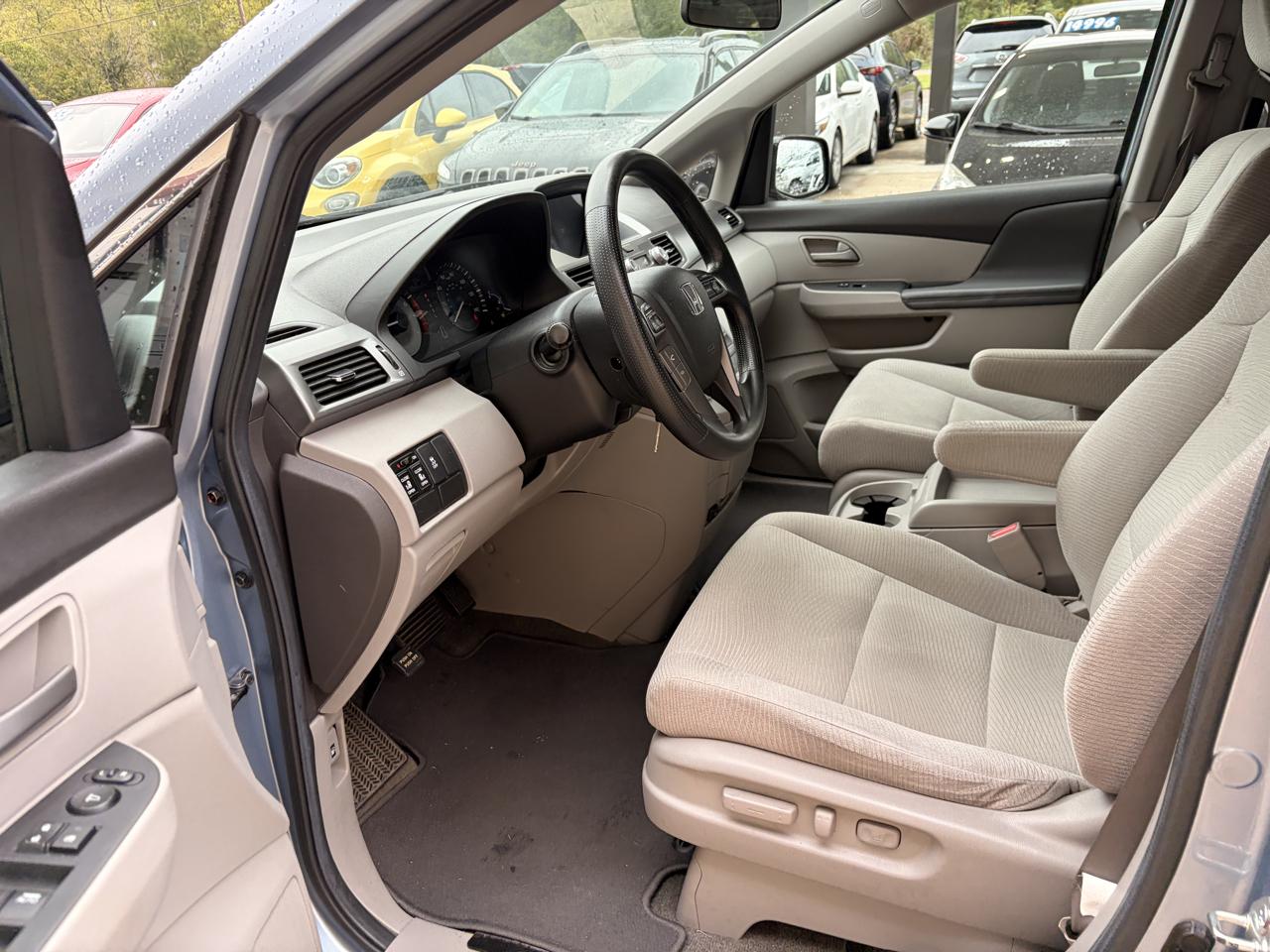 Honda Odyssey photo 5