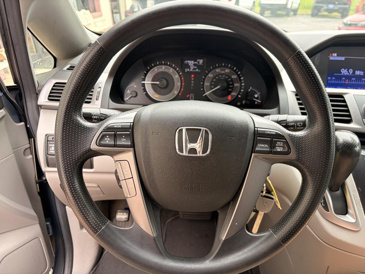 Honda Odyssey photo 8