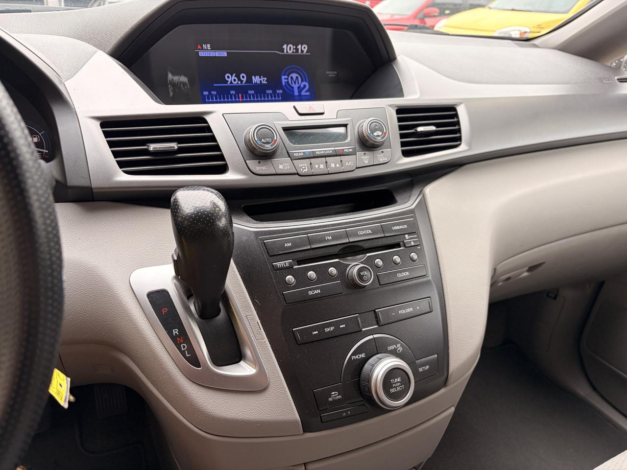 Honda Odyssey photo 12