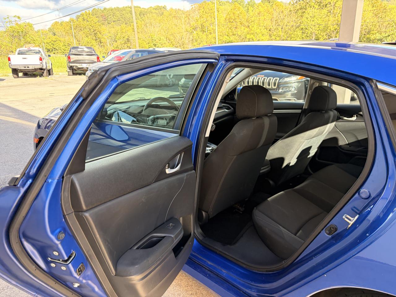Honda Civic photo 10