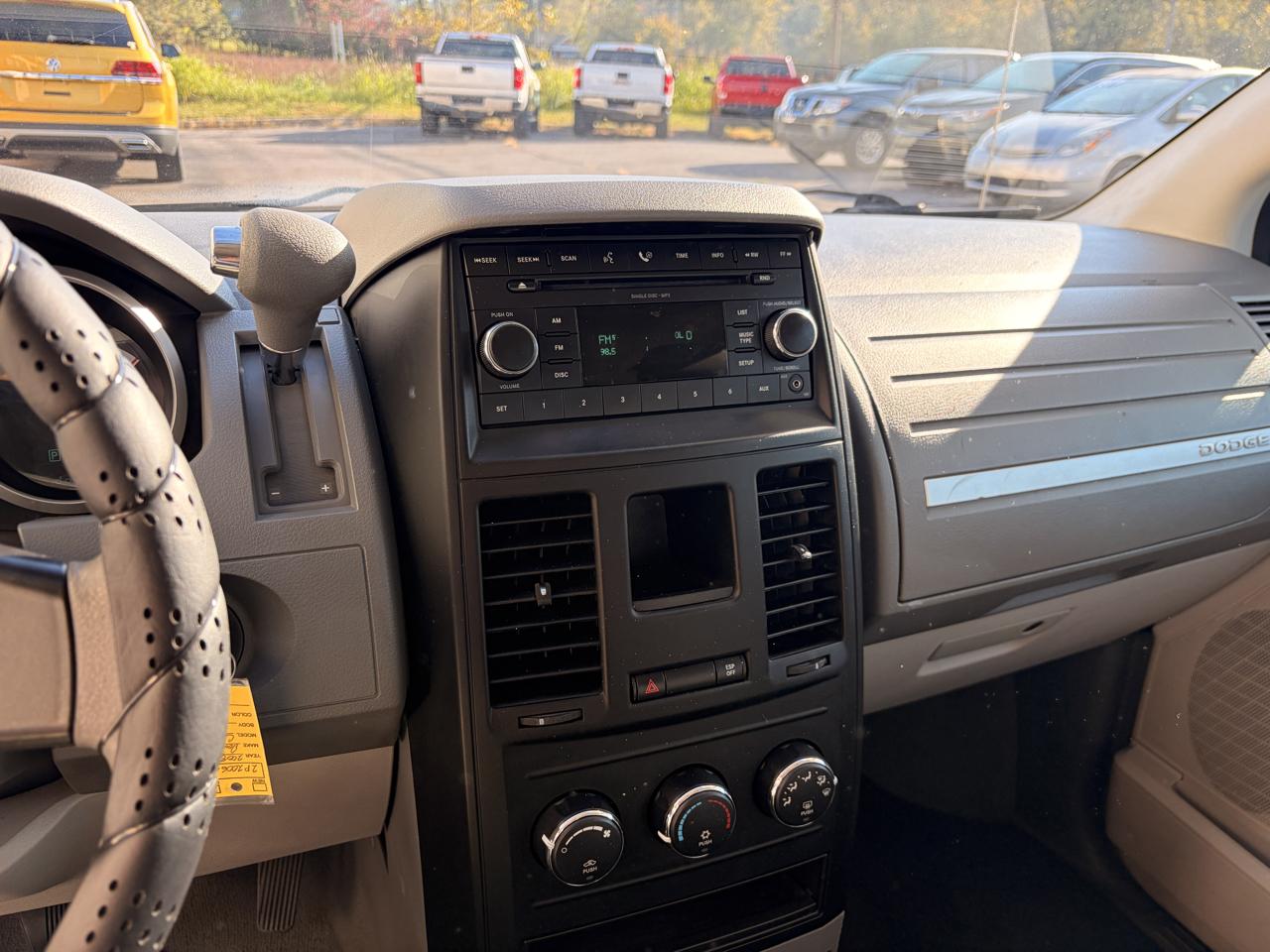 Dodge Grand Caravan photo 7