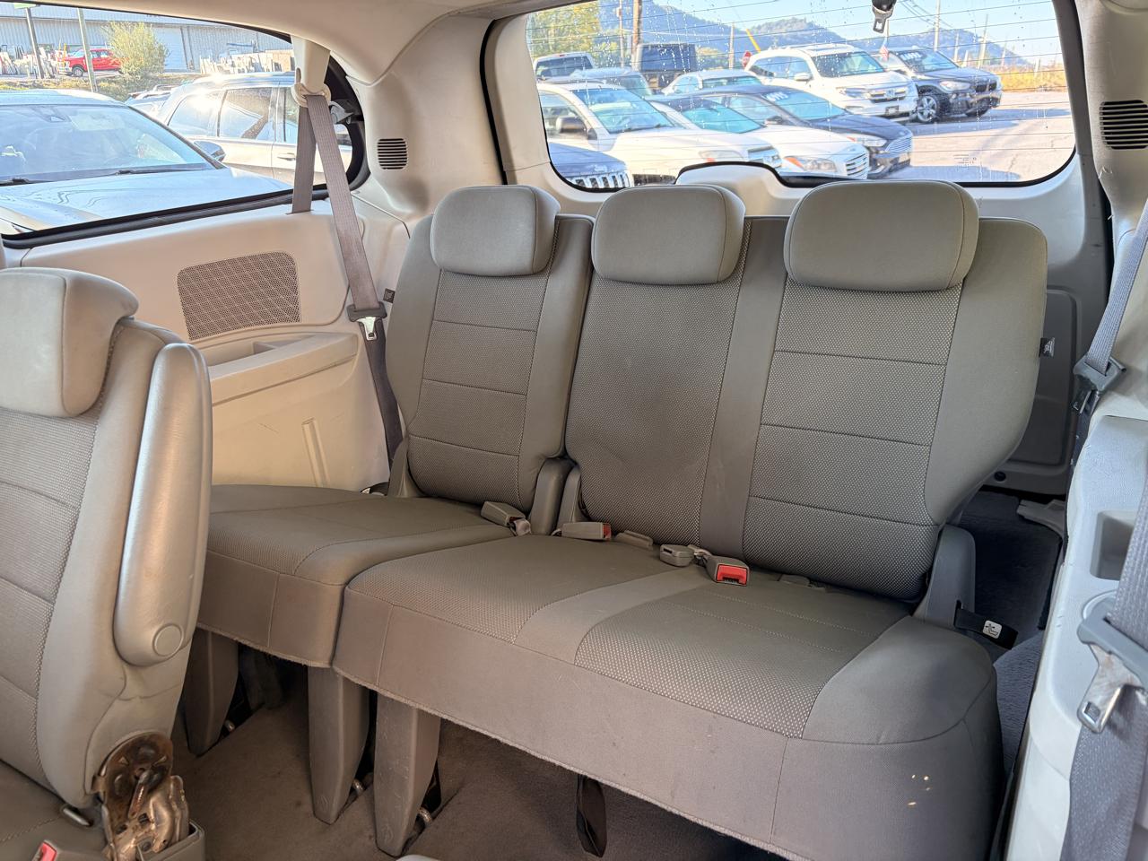 Dodge Grand Caravan photo 9