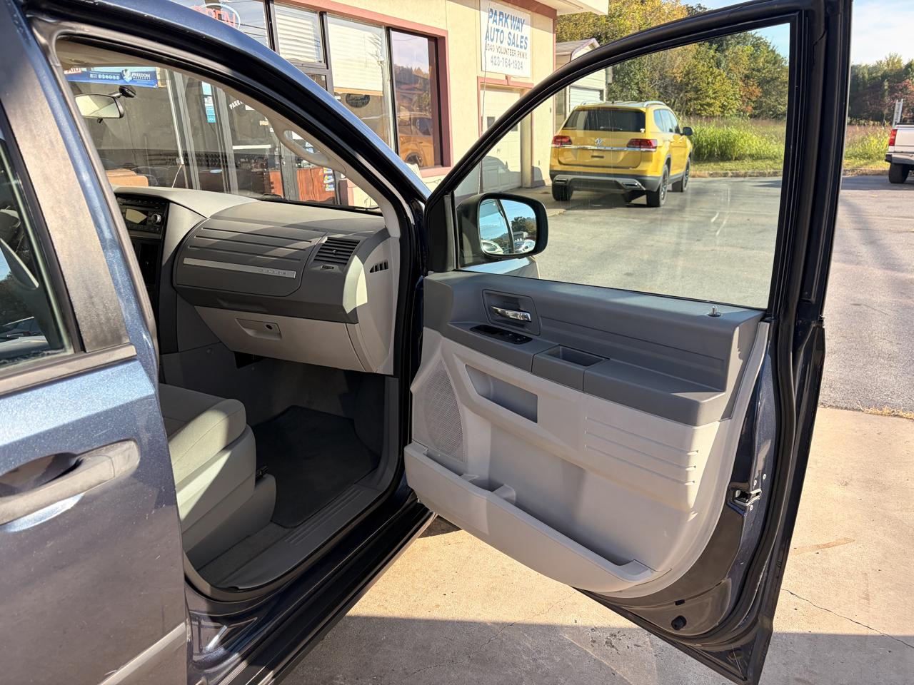 Dodge Grand Caravan photo 12