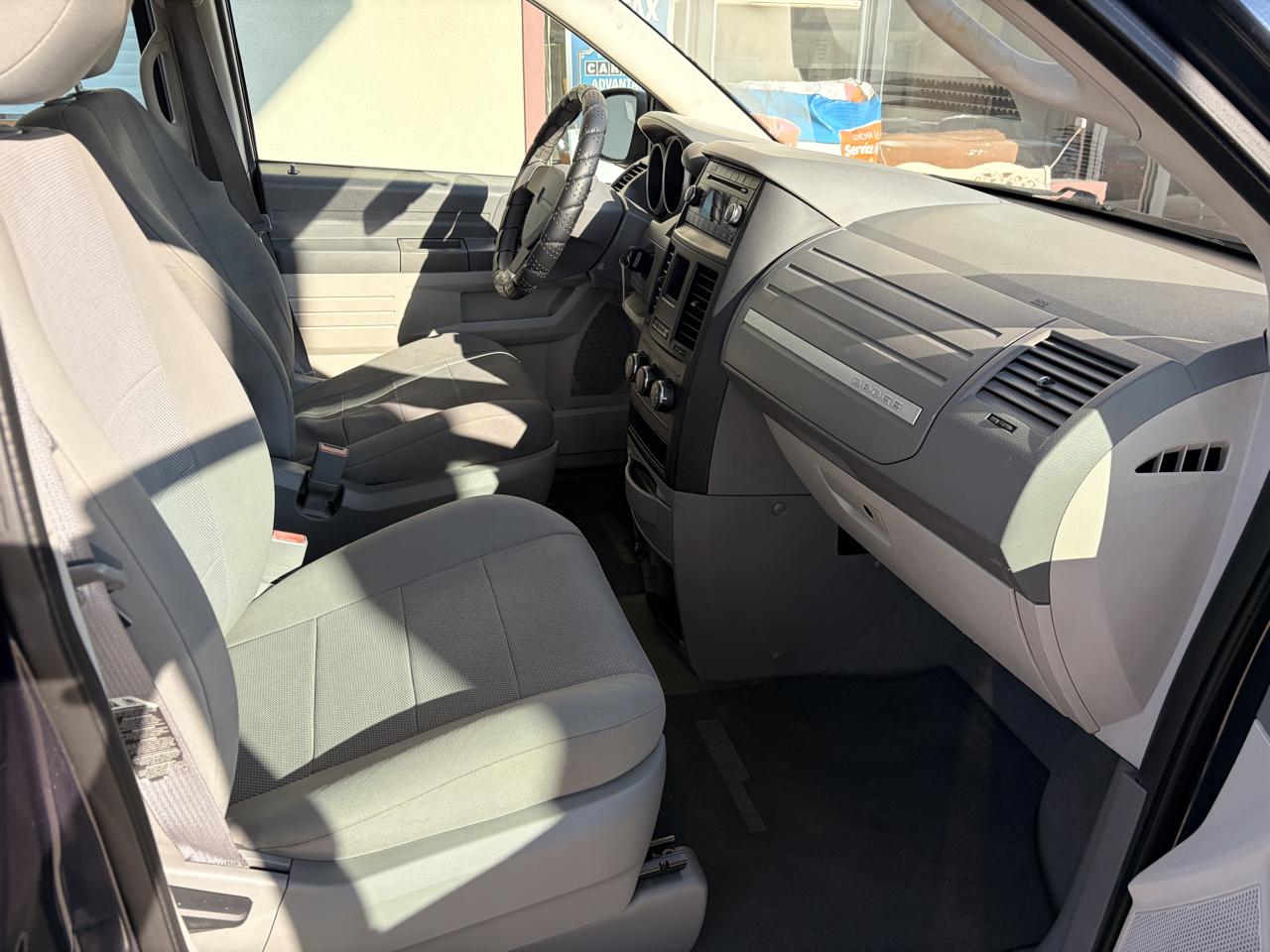 Dodge Grand Caravan photo 13