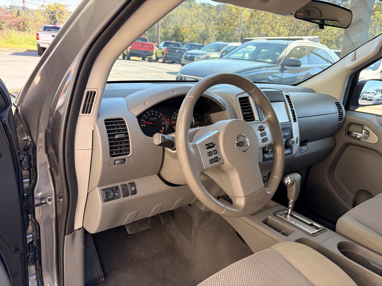 Nissan Frontier photo 6