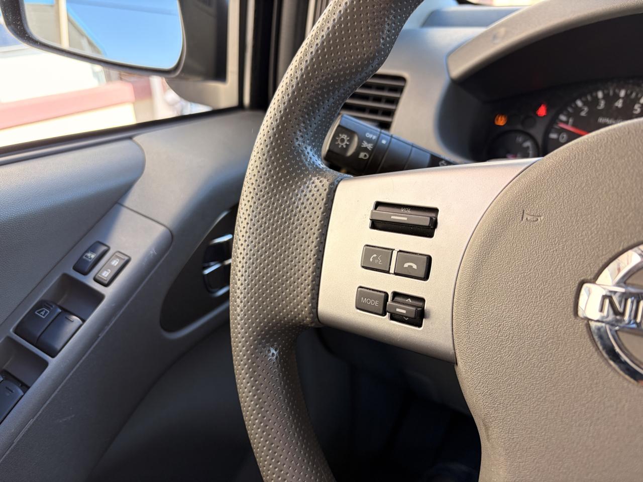 Nissan Frontier photo 7