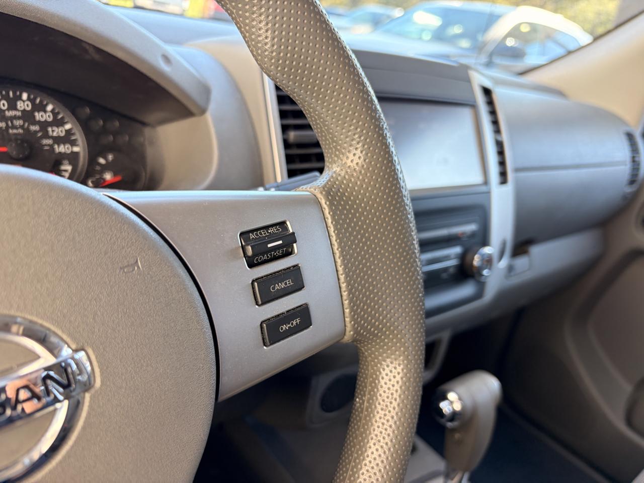 Nissan Frontier photo 8