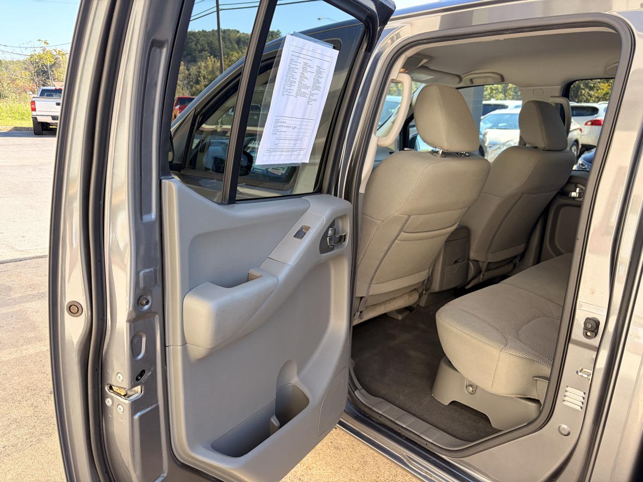 Nissan Frontier photo 11