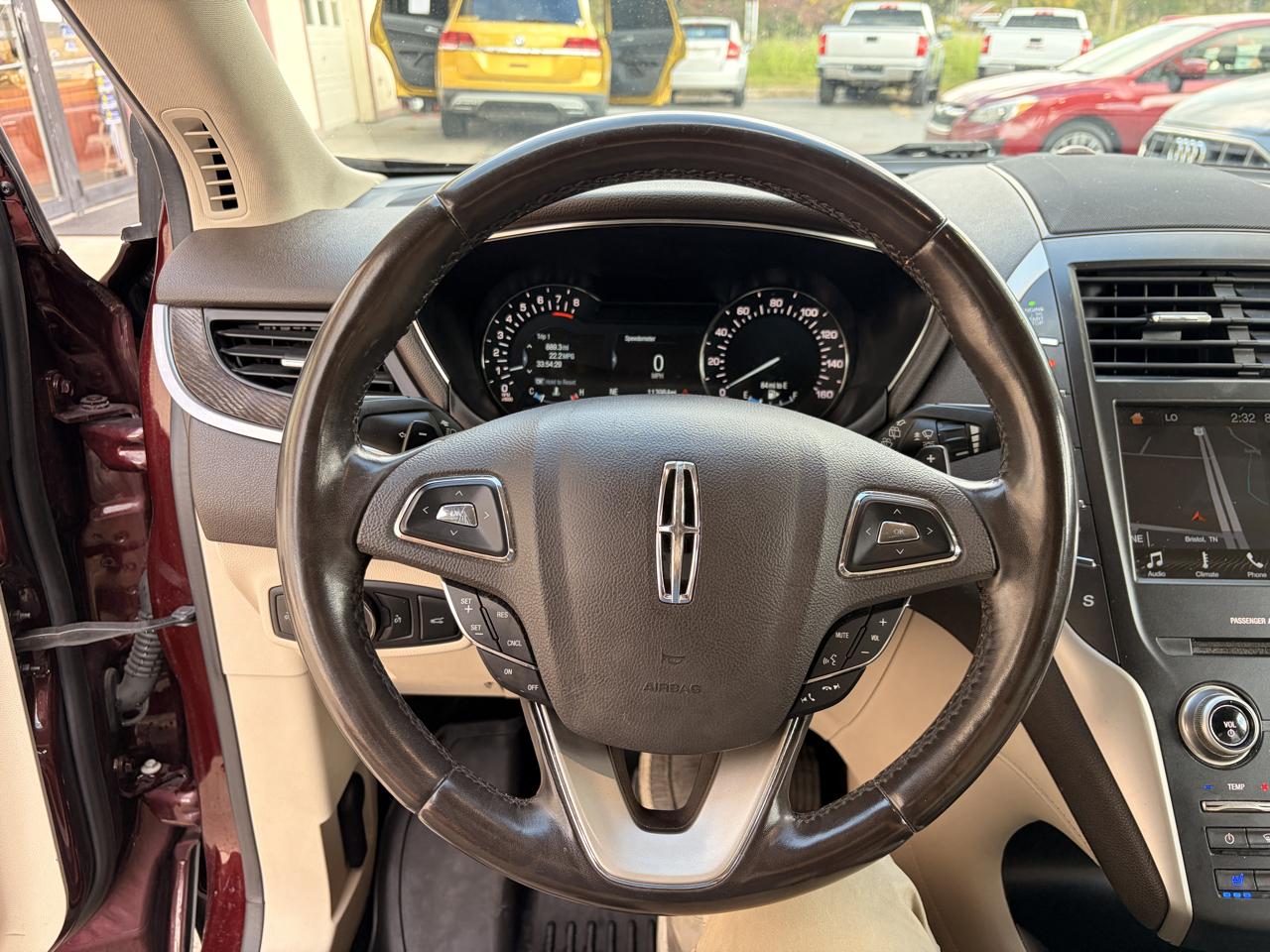 Lincoln MKC photo 7