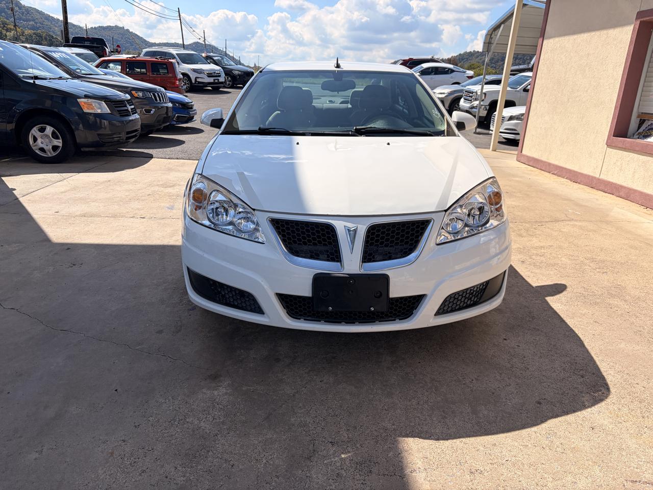 Pontiac G6 Base 2010