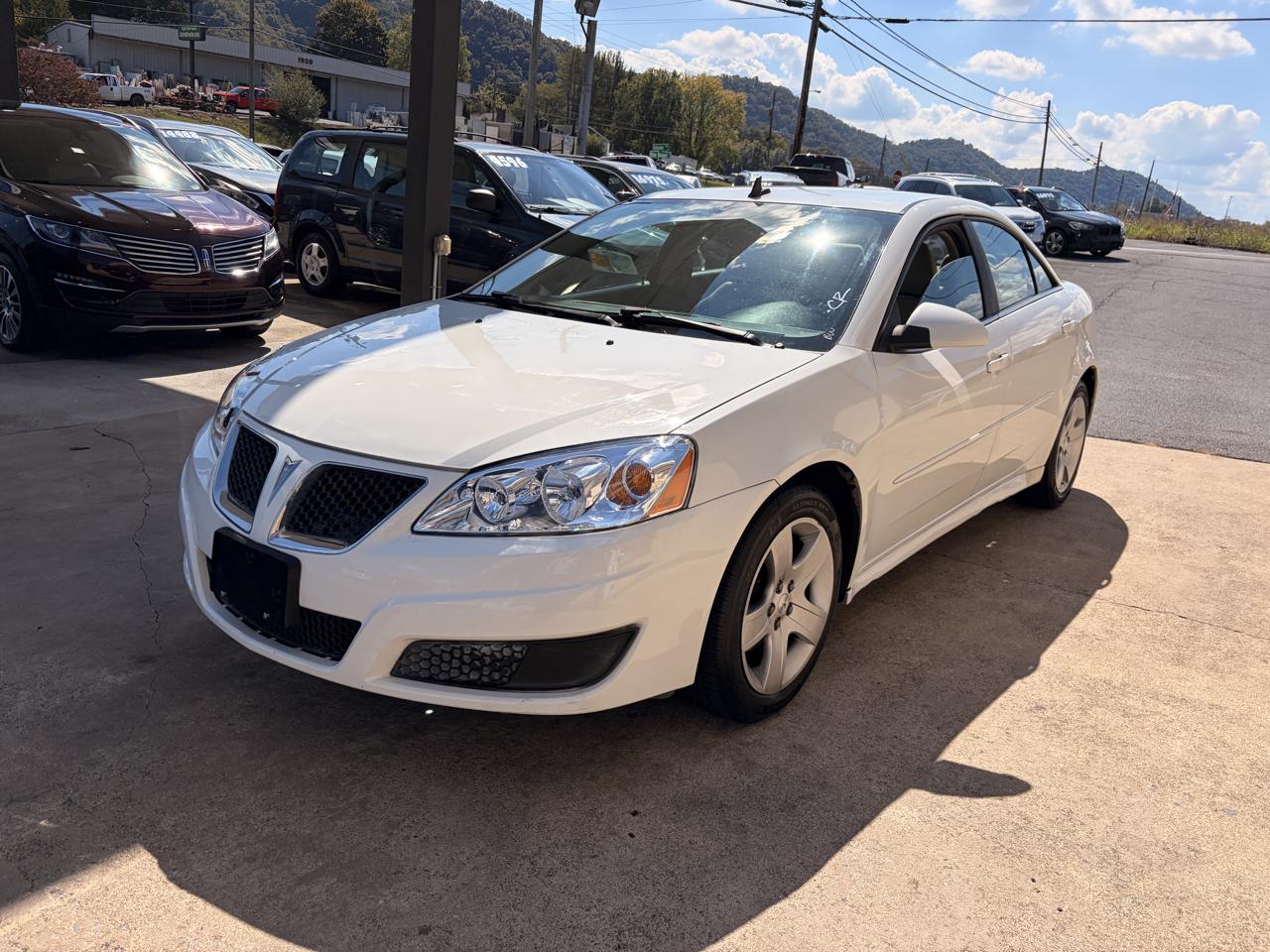 Pontiac G6 Base 2010