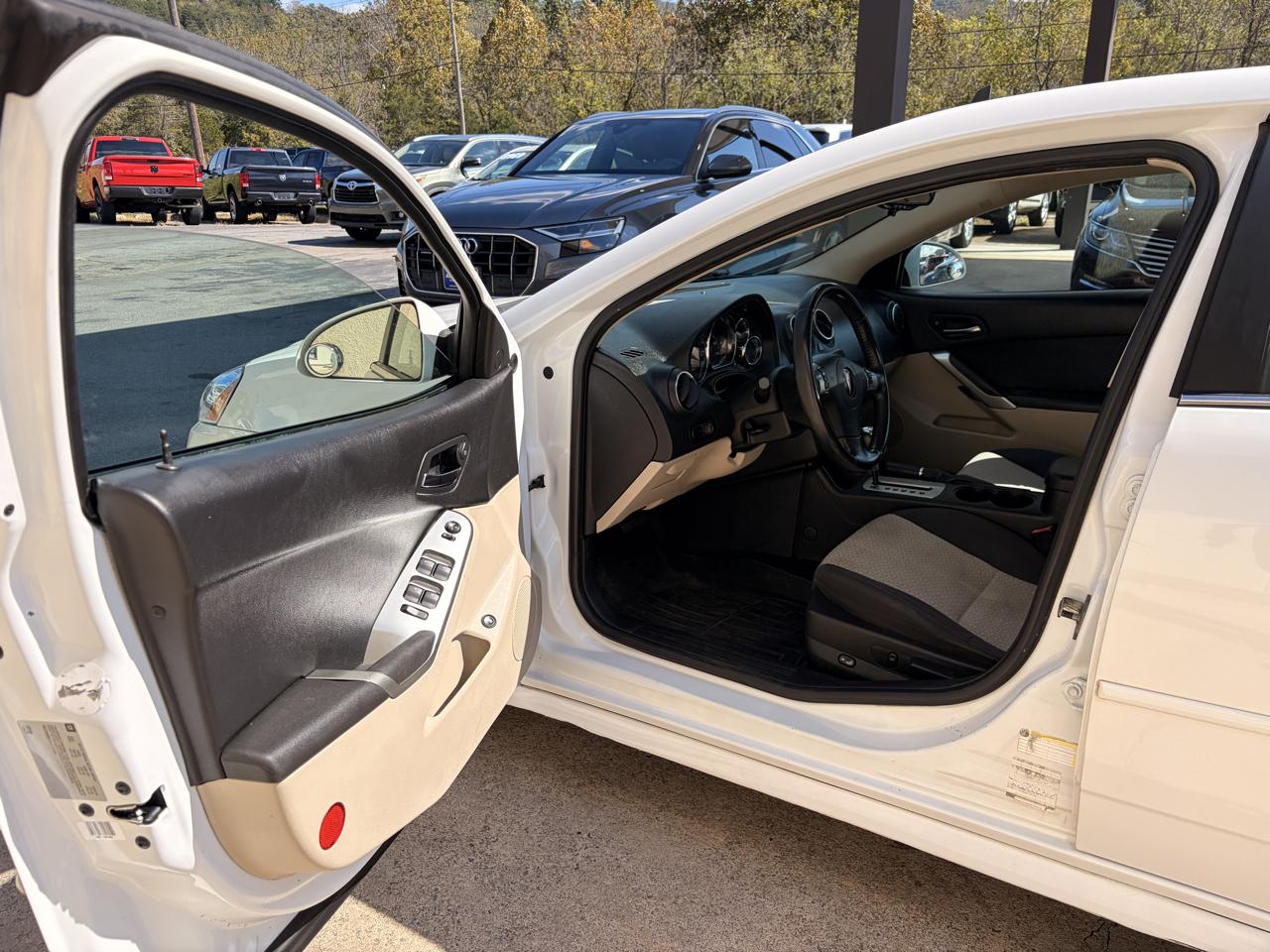 Pontiac G6 Base 2010