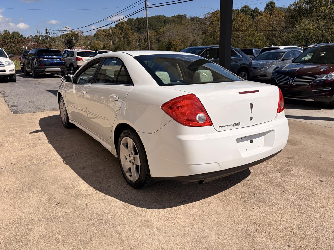 Pontiac G6 Base 2010