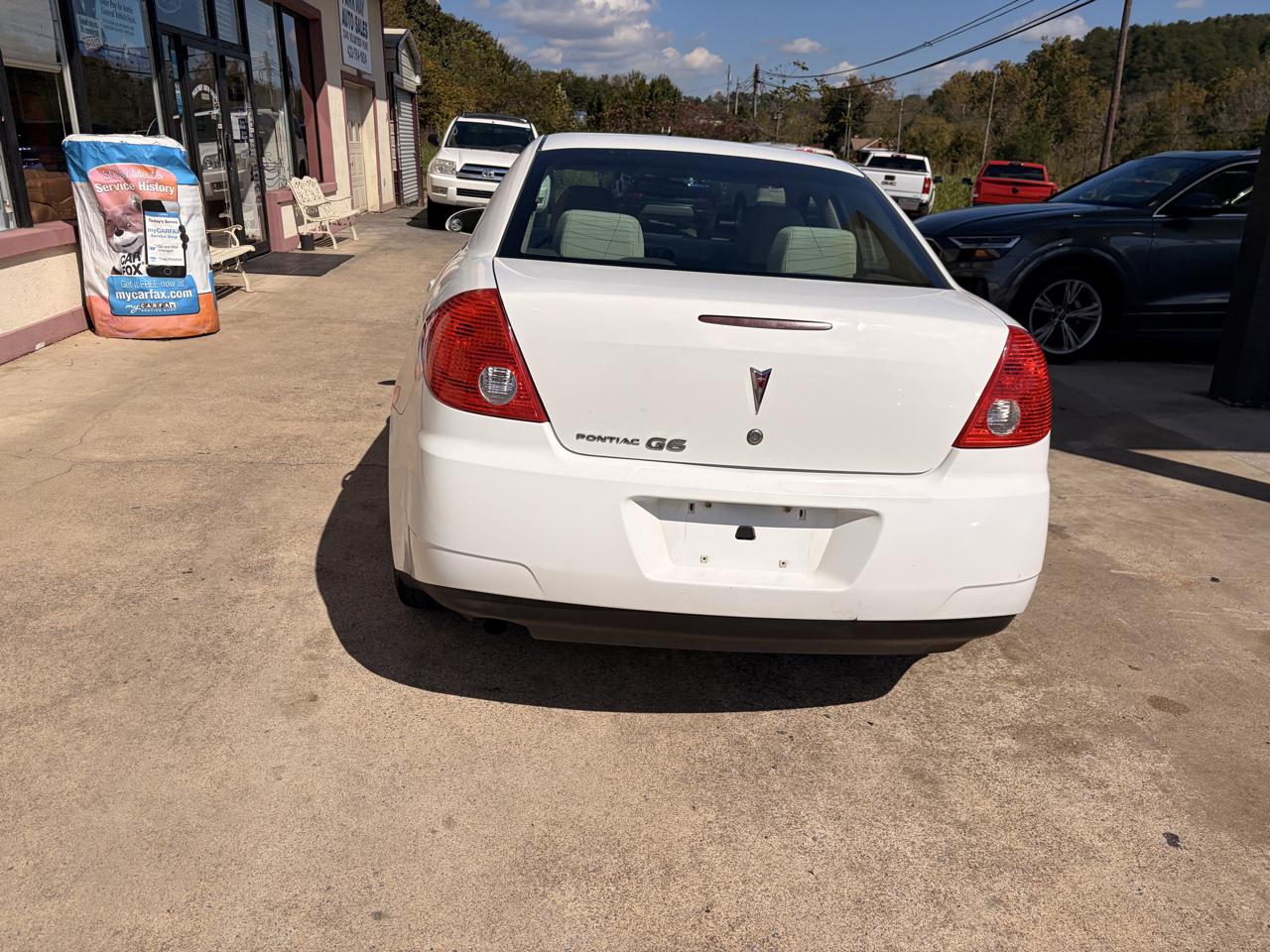 Pontiac G6 Base 2010