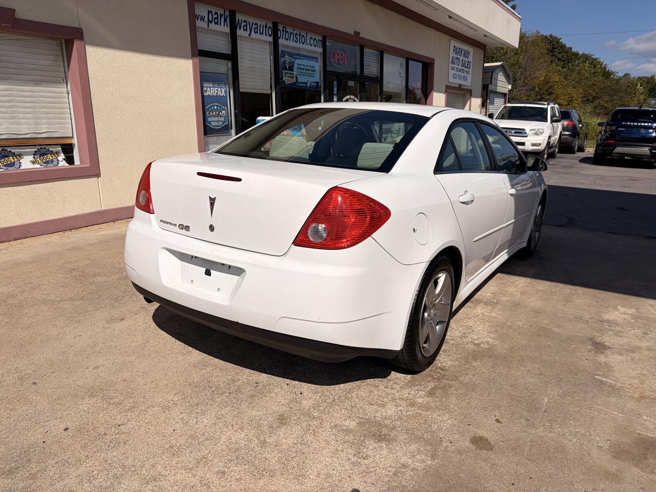 Pontiac G6 Base 2010