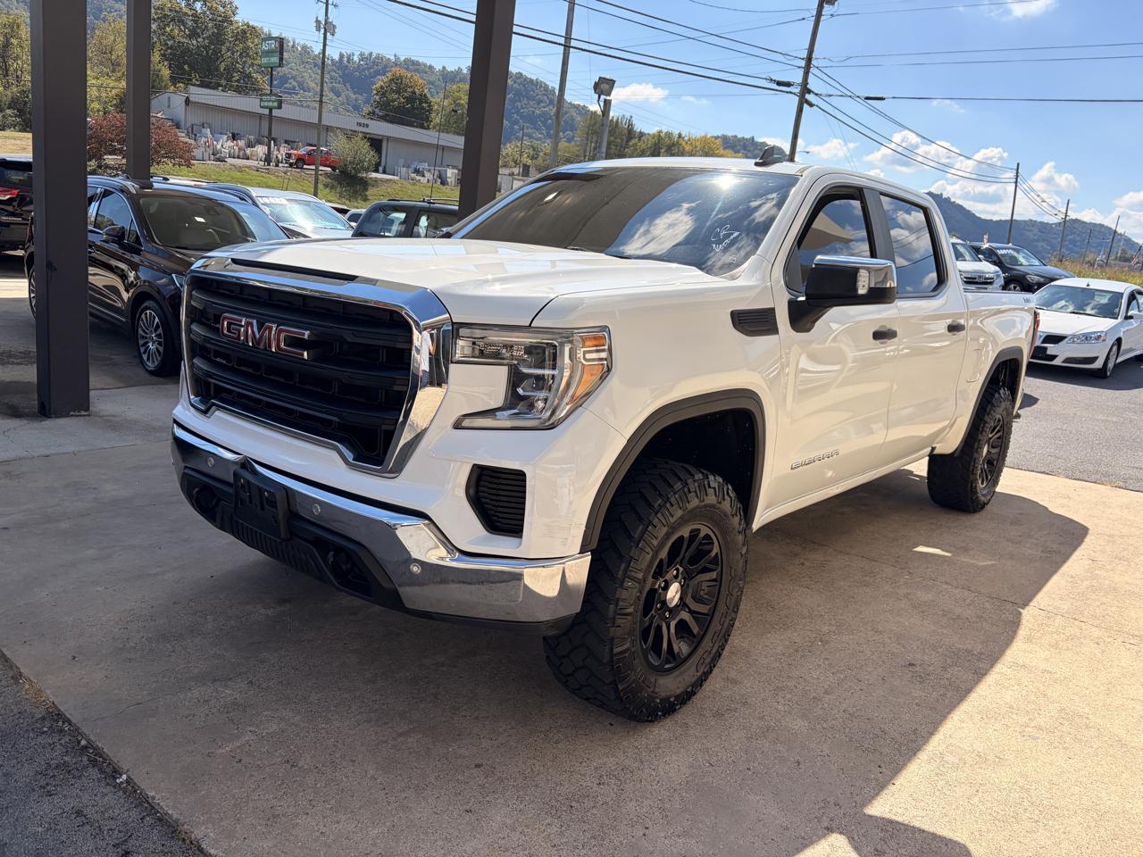 GMC Sierra 1500 Base Crew Cab Long Box 4WD 2020