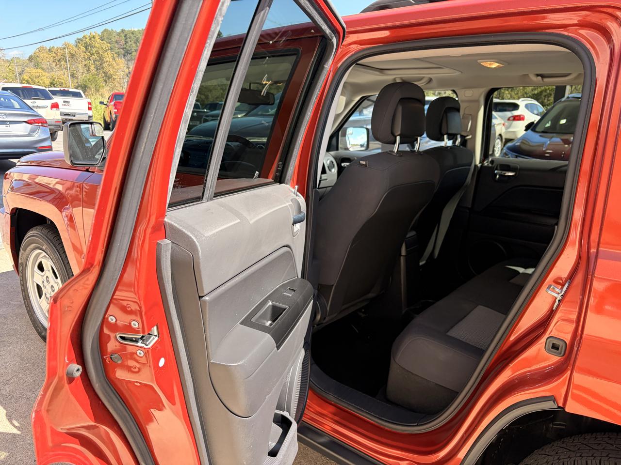 Jeep Patriot Sport 2WD 2010