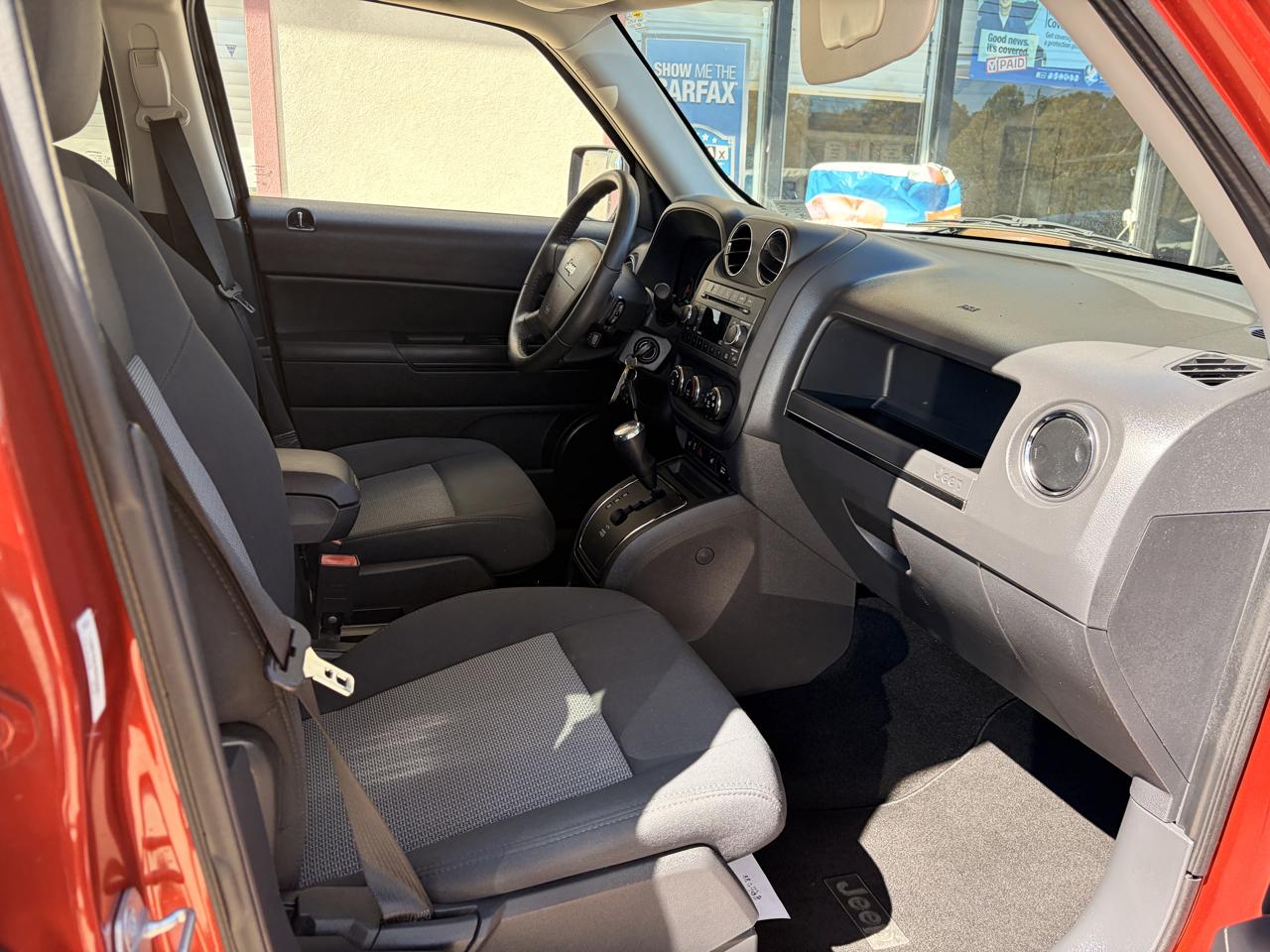 Jeep Patriot Sport 2WD 2010