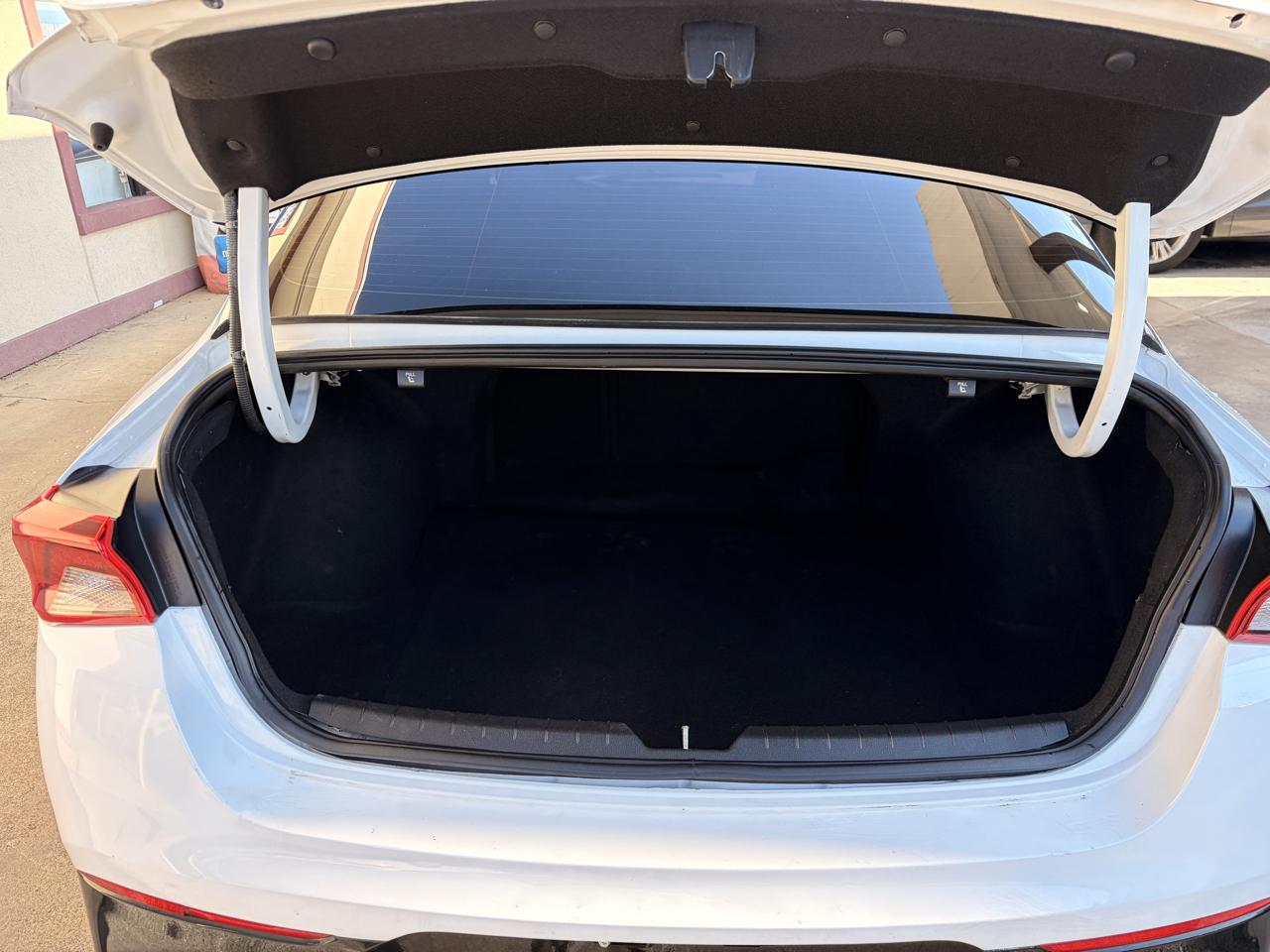 Kia K5 LXS 2022