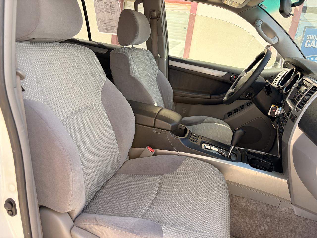 Toyota 4Runner SR5 V8 4WD 2005