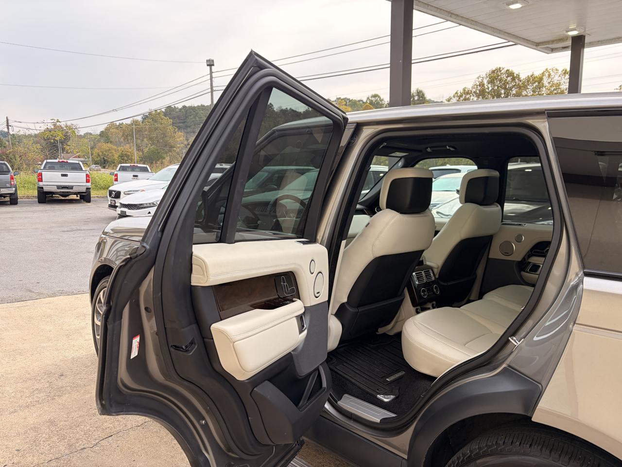 Land Rover Range Rover photo 12