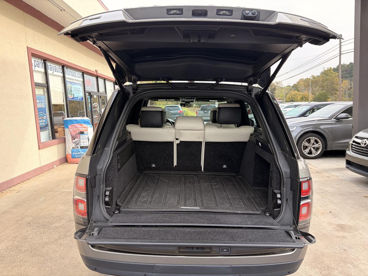 Land Rover Range Rover photo 16