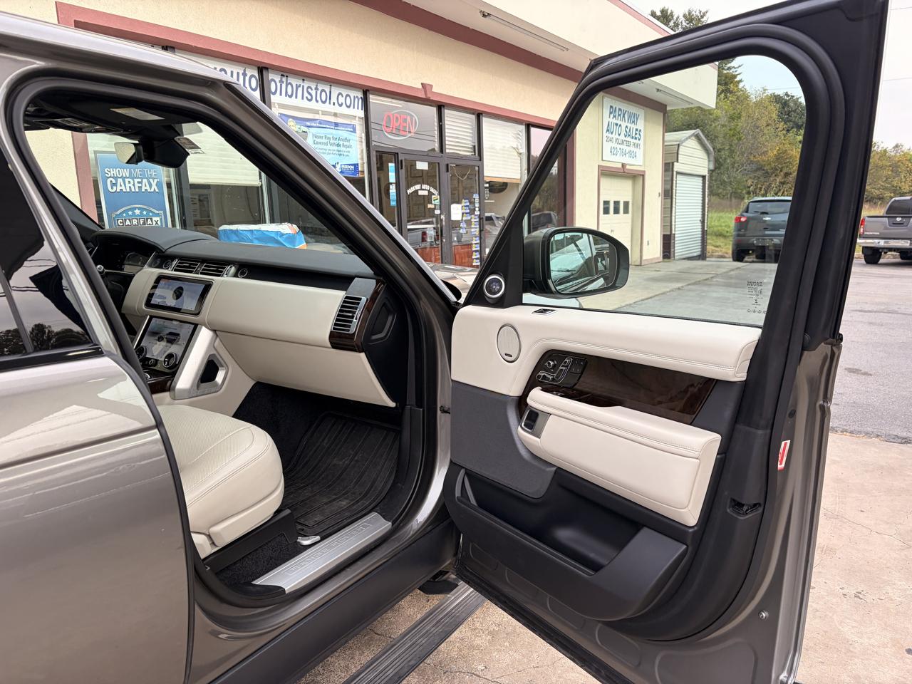 Land Rover Range Rover photo 19
