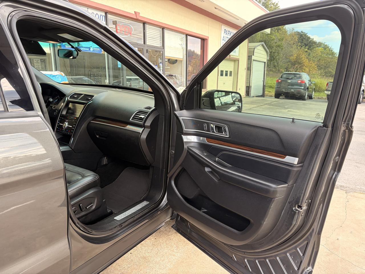 Ford Explorer Limited 4WD 2016