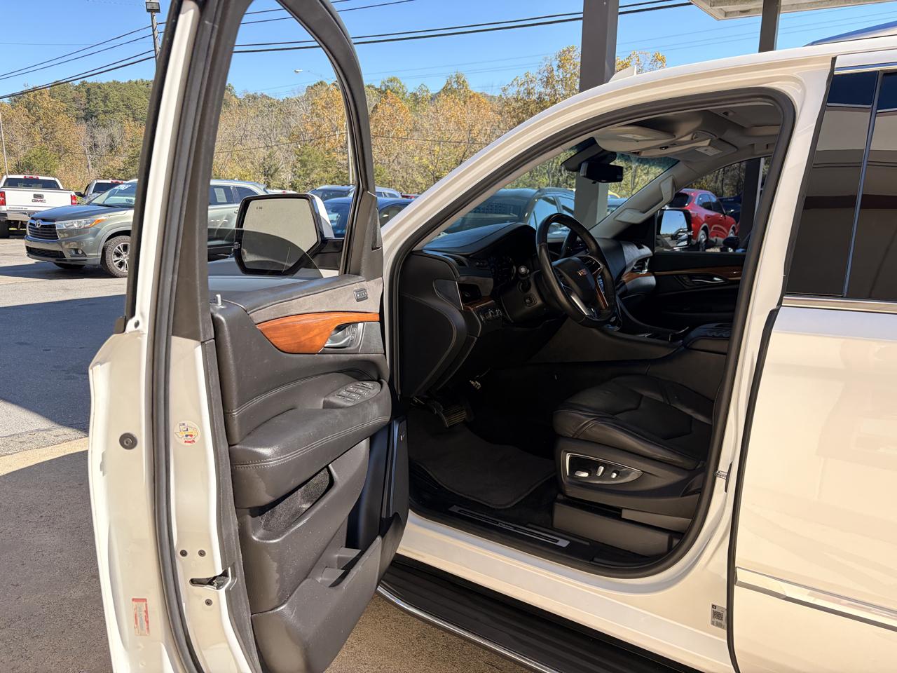 Cadillac Escalade Luxury 4WD 2018