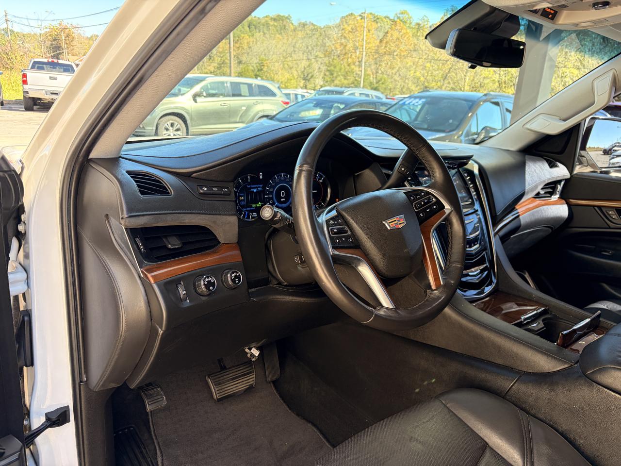 Cadillac Escalade Luxury 4WD 2018
