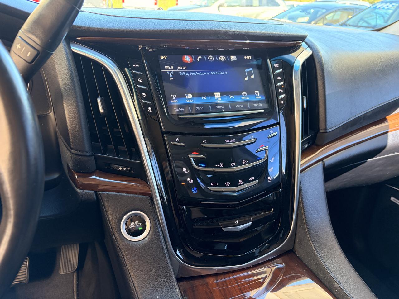 Cadillac Escalade Luxury 4WD 2018