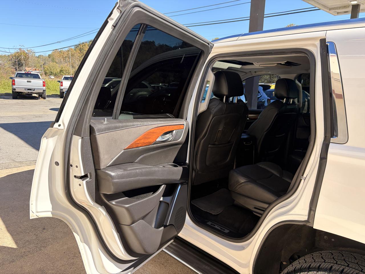 Cadillac Escalade Luxury 4WD 2018
