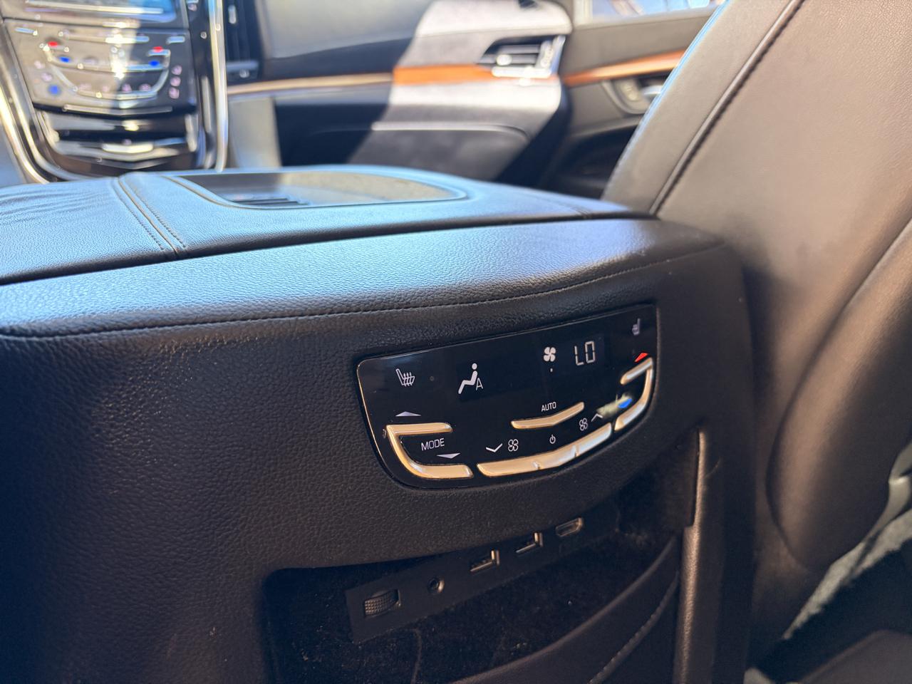 Cadillac Escalade Luxury 4WD 2018