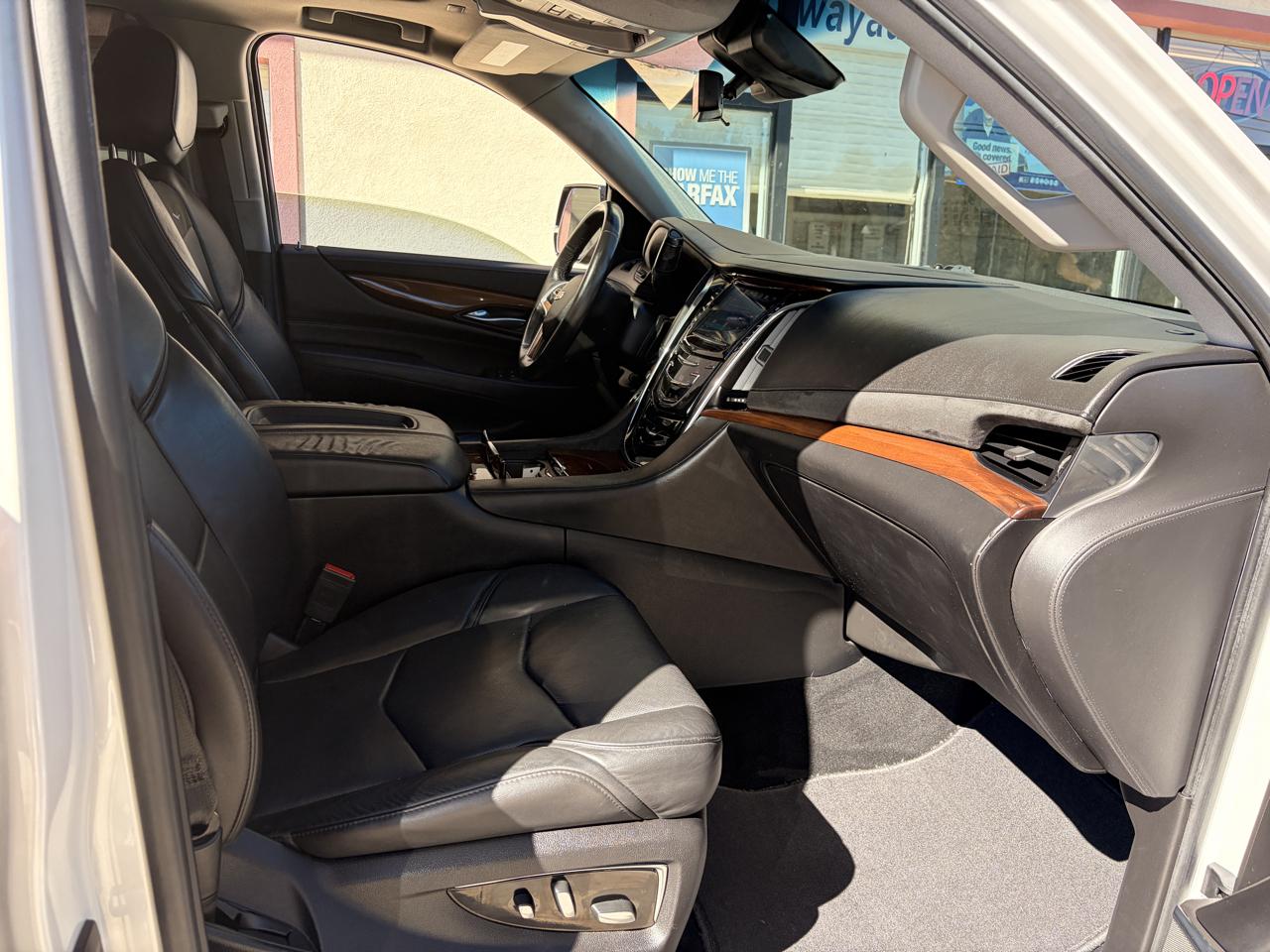 Cadillac Escalade Luxury 4WD 2018