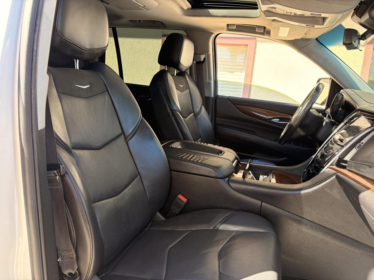 Cadillac Escalade Luxury 4WD 2018