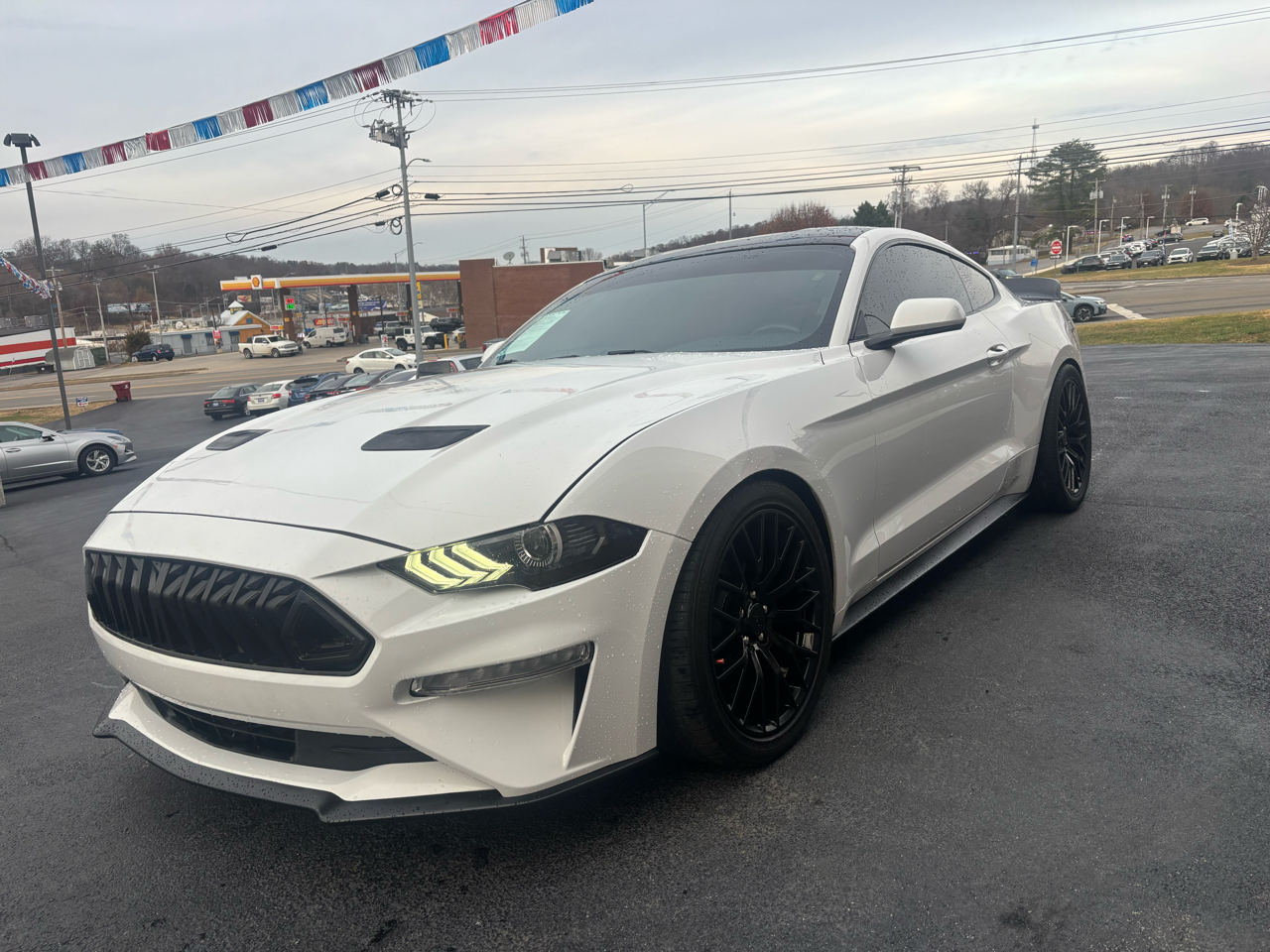 2020 Ford Mustang EcoBoost photo 4