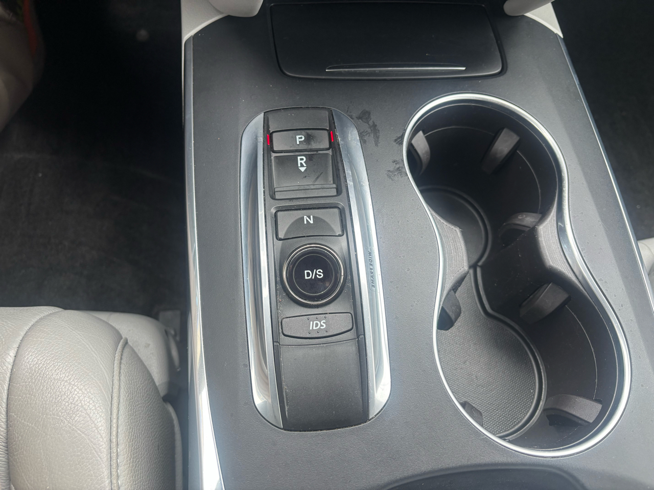 Acura MDX SH-AWD 9-Spd AT w/Tech Package 2016