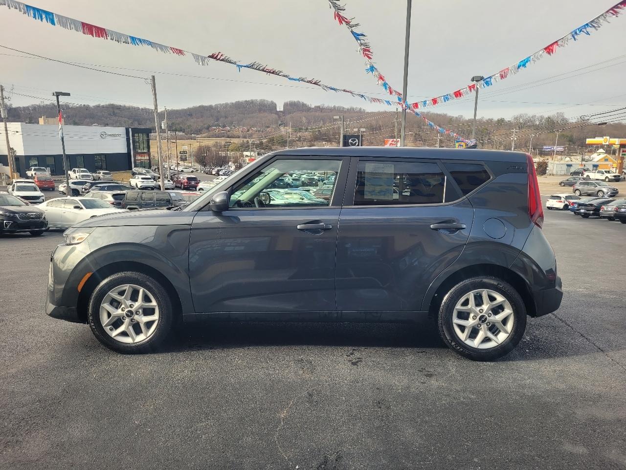 Kia Soul LX CVT 2022
