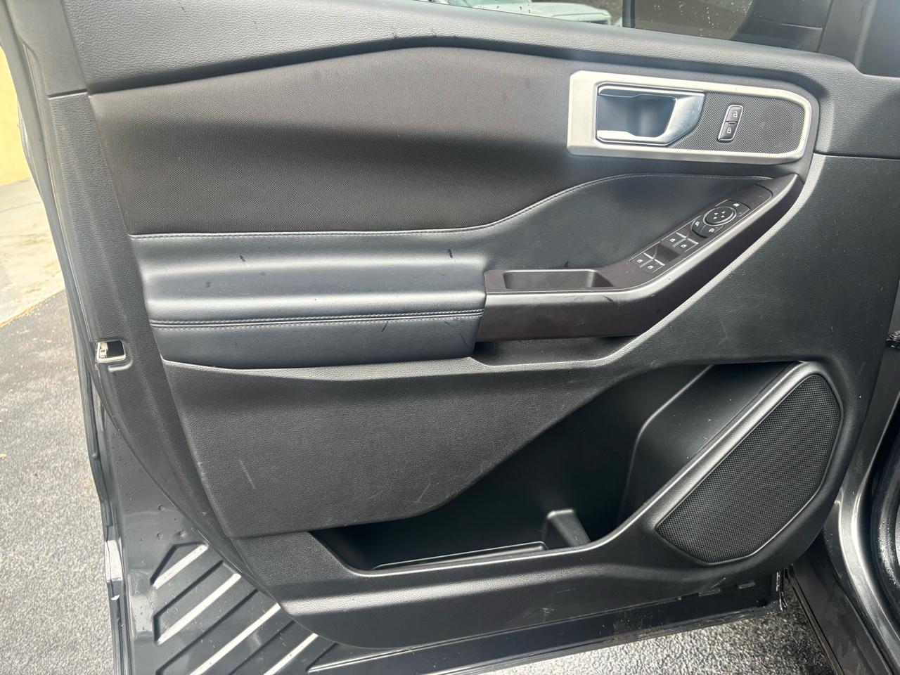 Ford Explorer XLT AWD 2020