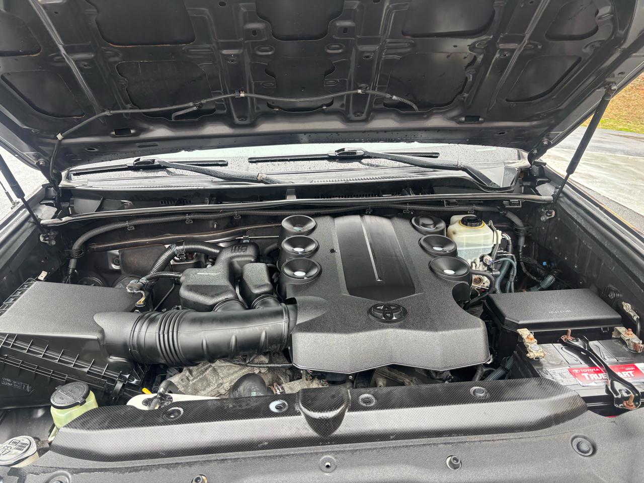 Toyota 4Runner SR5 4WD 2011